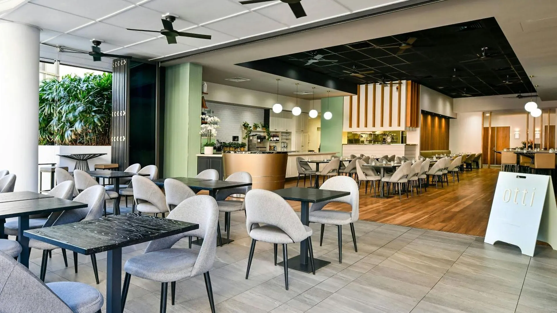 Courtyard By Marriott Brisbane South Bank Hotel